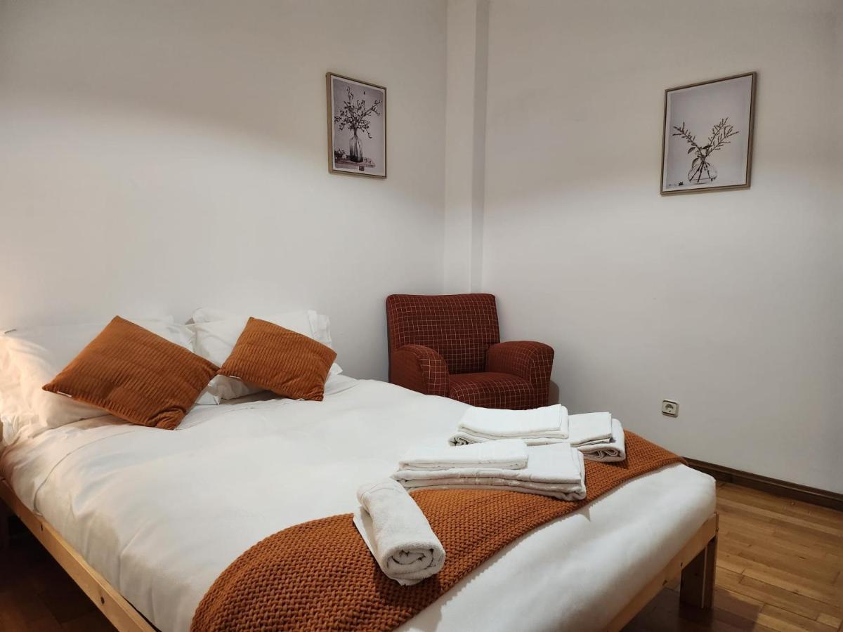 A Casa De Pedra Hotel Amora Esterno foto