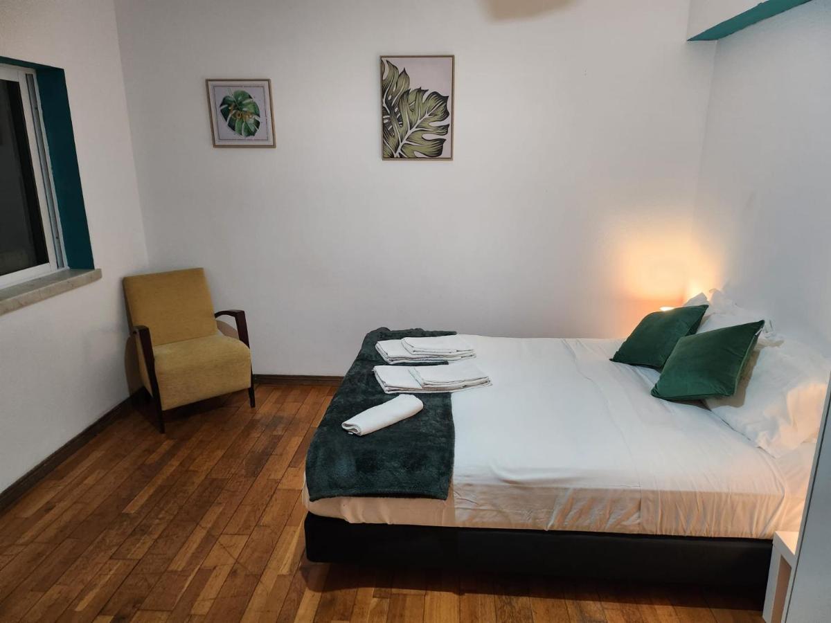 A Casa De Pedra Hotel Amora Esterno foto
